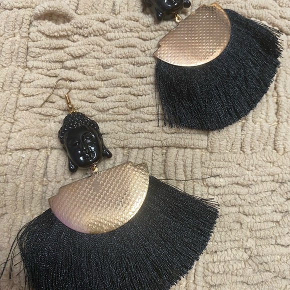Buddha black noir fringe thread fan bohemian zen earrings meditation tranquility - Picture 3 of 4